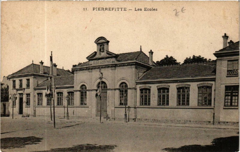 Carte postale ancienne Pierrefitte Les Ecoles