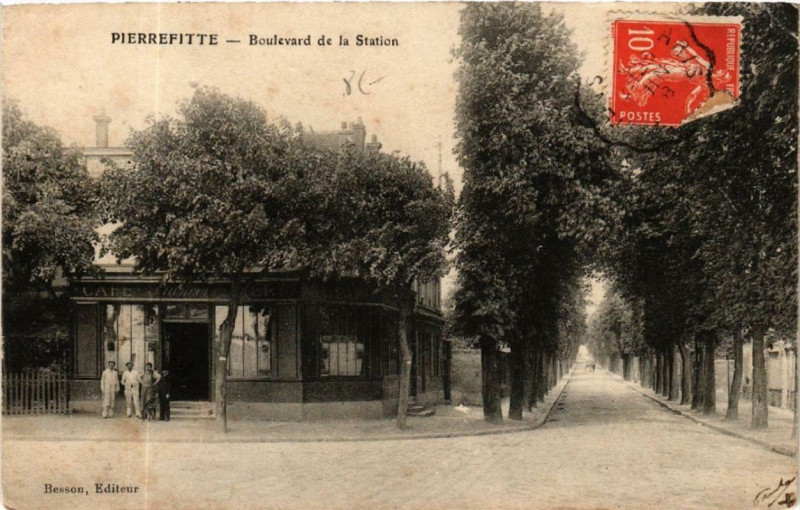 Carte postale ancienne Pierrefitte Boulevard de la Station