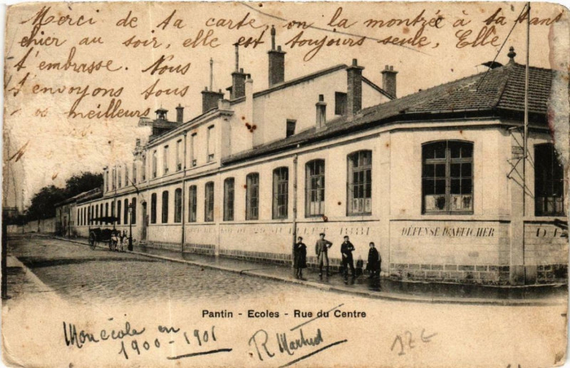 Carte postale ancienne Pantin Ecoles Rue du Centre à Pantin