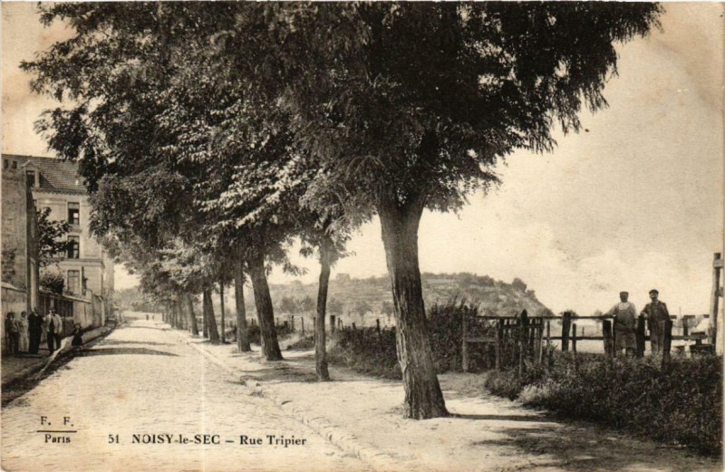 Carte postale ancienne Noisy-le-Sec Rue Tripier à Noisy-le-Sec