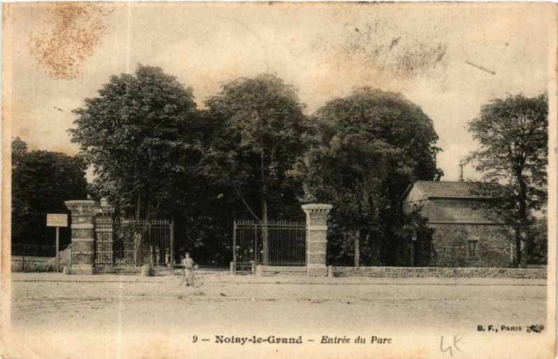 Carte postale ancienne Entrée du Parc à Noisy-le-Grand