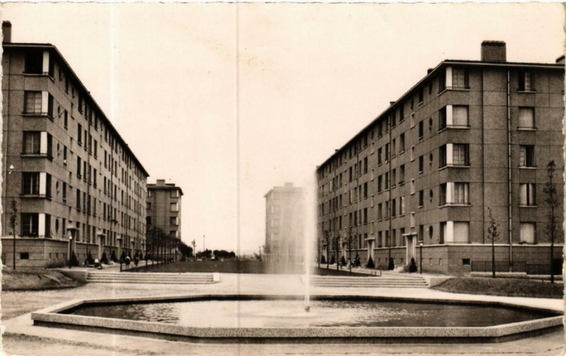 Carte postale ancienne Dugny Cite du Moulin à Dugny