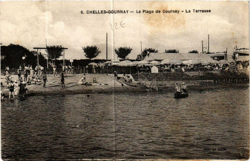 Carte postale ancienne Chelles Gournay La Plage. La Terrasse