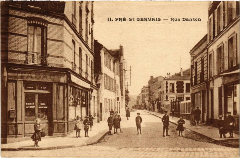 Carte postale ancienne Pre-Saint-Gervais Rue Danton.