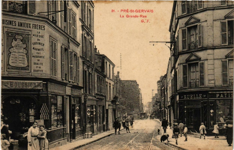 Carte postale ancienne Pre-Saint-Gervais La Grande Rue.