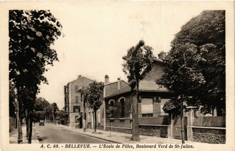 Carte postale ancienne Bellevue - L'Ecole de Filles,Boulevard Verd de Saint-Julien