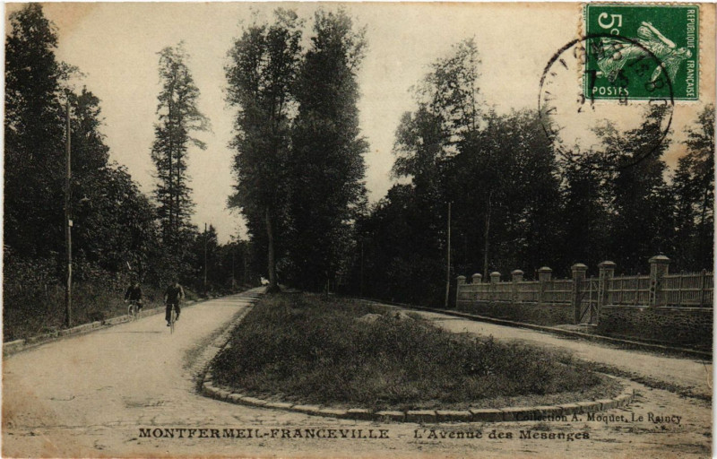 Carte postale ancienne Montfermeil-Franceville - L'Avenue des Mesenges à Montfermeil