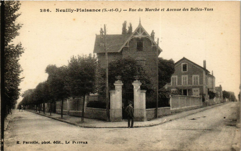 Carte postale ancienne Neuilly-Plaisance (S.-et-O.)-Rue du Marchéet Avenue des Belles-Vues à Neuilly-Plaisance
