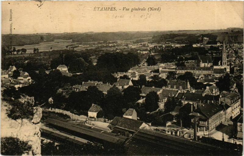 Carte postale ancienne Essonne Etampes Vue générale Nord à Étampes