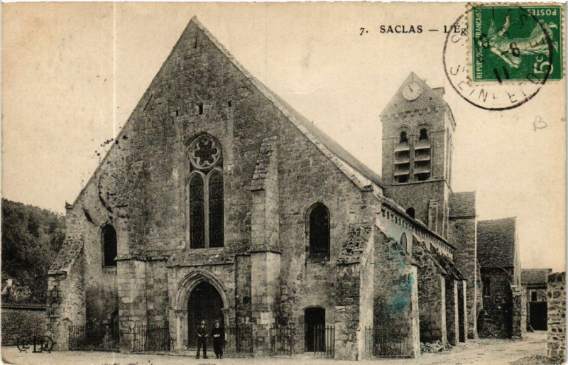 Carte postale ancienne Saclas - L'Eglise à Saclas