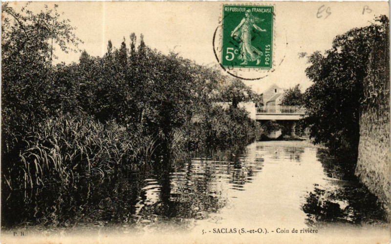 Carte postale ancienne Saclas - Coin de Riviere à Saclas