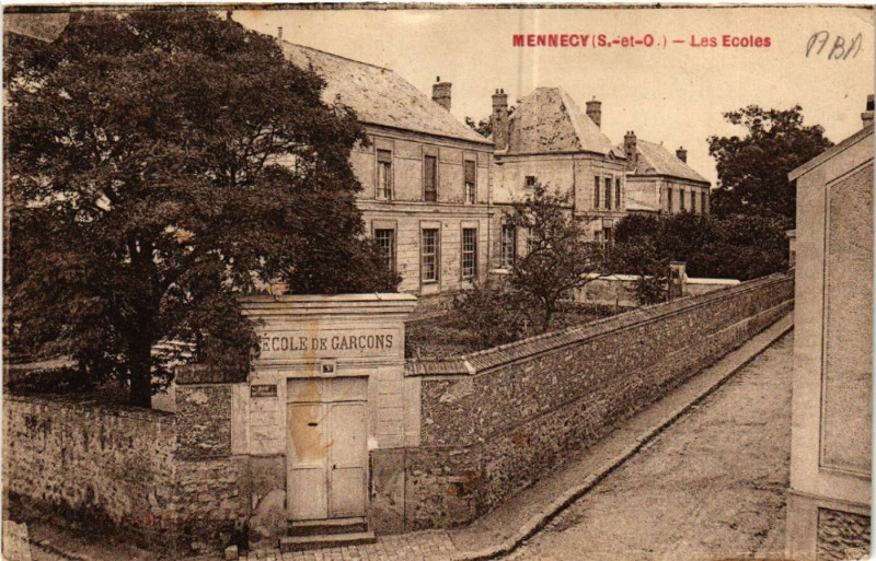 Carte postale ancienne Mennecy - Les Ecoles à Mennecy