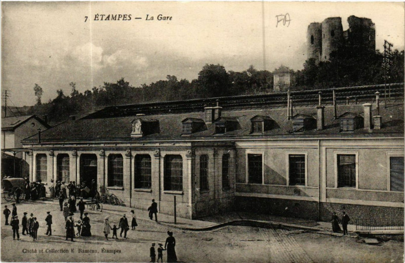 Carte postale ancienne Etampes - Etampes - La Gare à Étampes