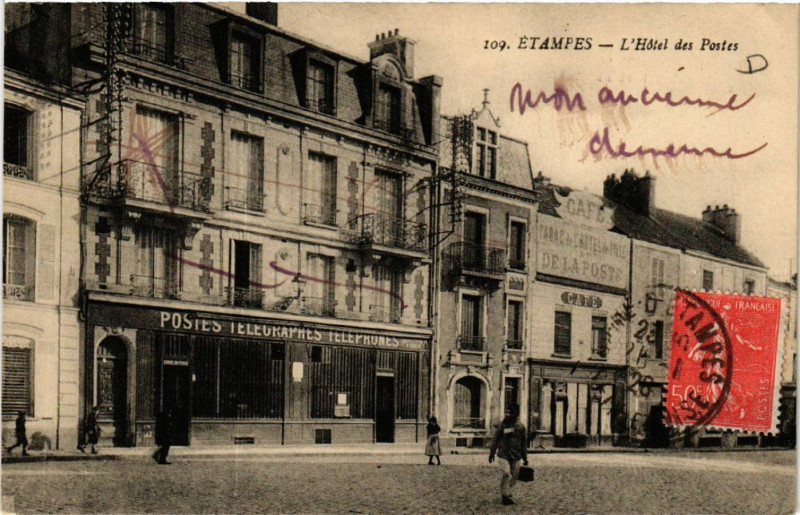 Carte postale ancienne Etampes - Etampes - L'Hotel des Postes à Étampes