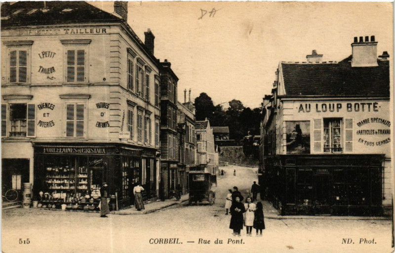 Carte postale ancienne Corbeil - Rue du Pont