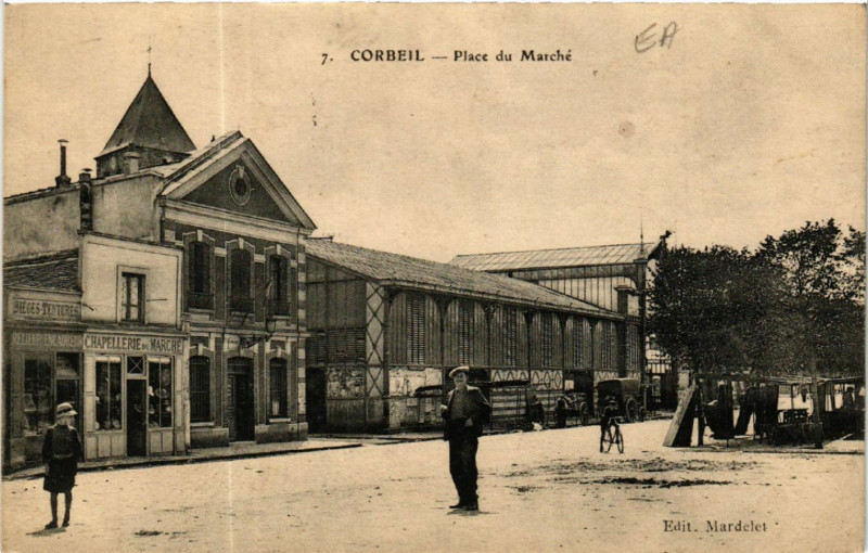 Carte postale ancienne Corbeil - Place du Marché