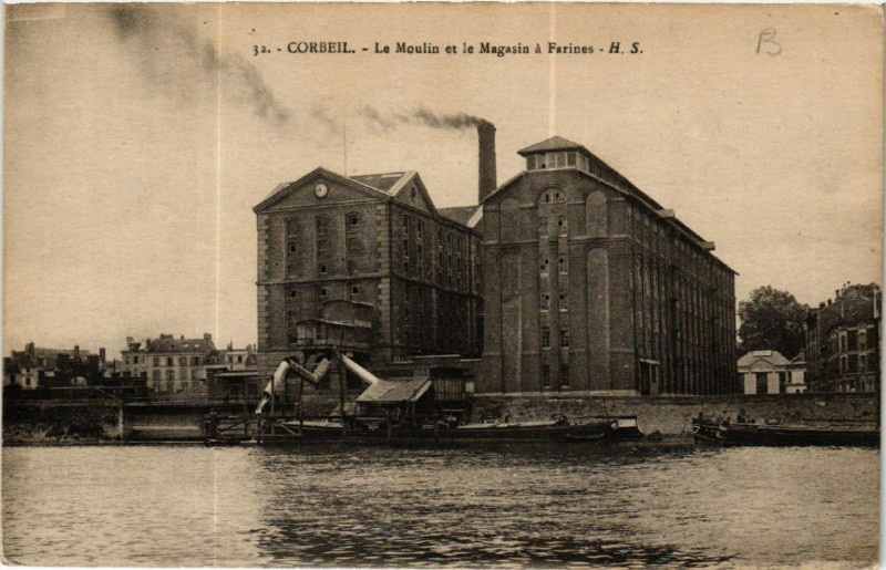 Carte postale ancienne Corbeil - Le Moulin et la Magasin á Farines