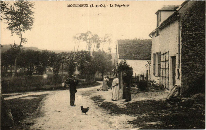 Carte postale ancienne Moulineux - La Brigaderie