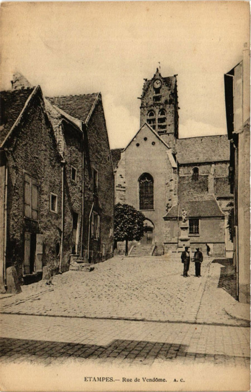 Carte postale ancienne Etampes - Etampes - Rue de Vendome à Étampes