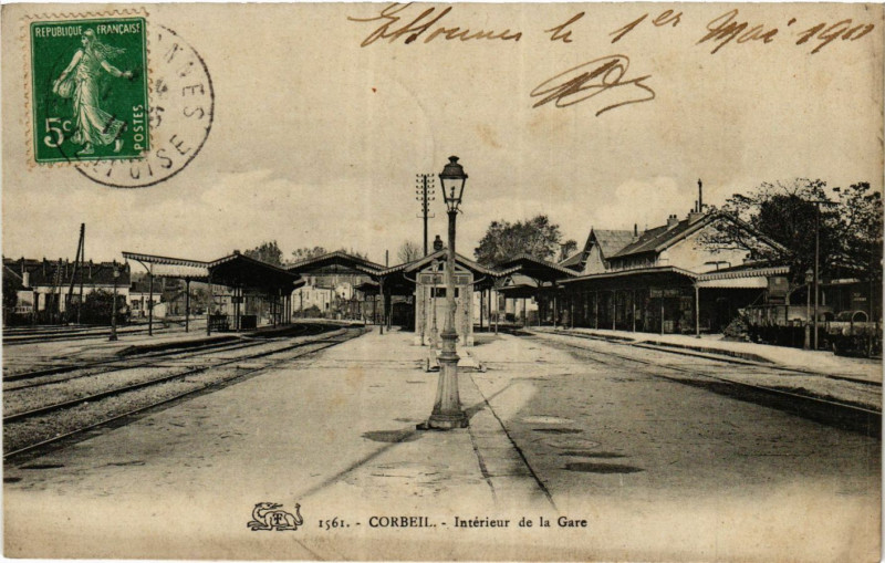 Carte postale ancienne Corbeil - Interieur de la Gare