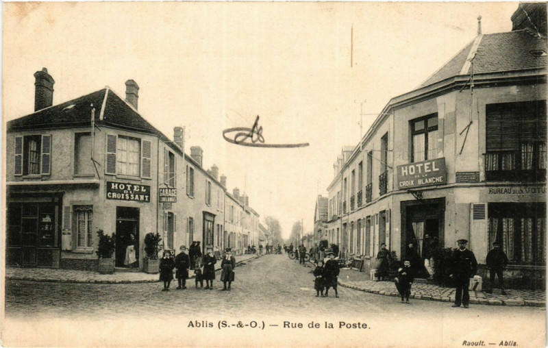 Carte postale ancienne Ablis - Rue de la Poste