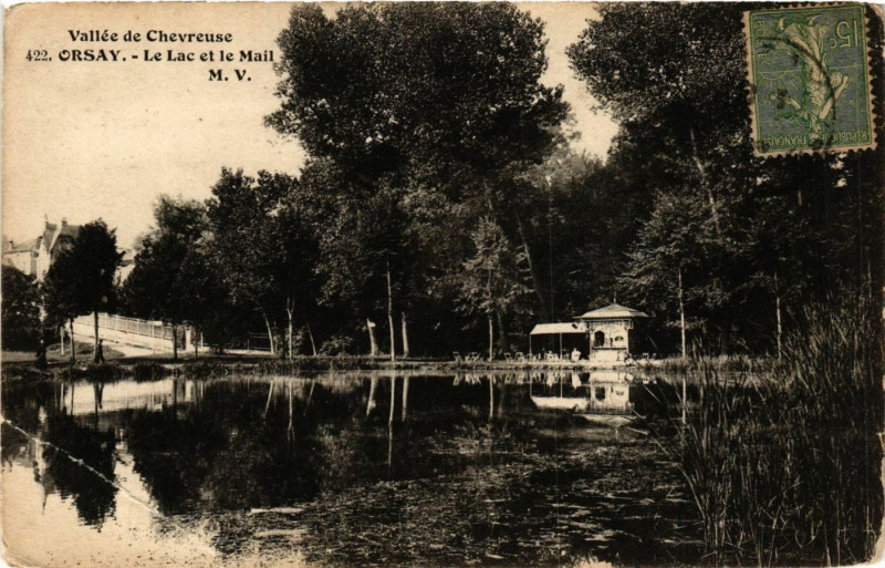Carte postale ancienne Orsay - Le Lac et le Mail - Vallée de Chevreuse à Orsay