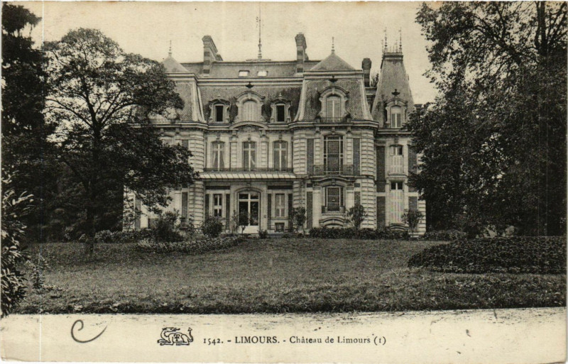 Carte postale ancienne Limours - Chateau de Limours à Limours
