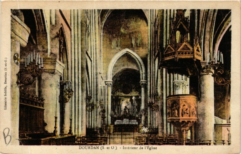 Carte postale ancienne Dourdan - Interieur de l'Eglise à Dourdan
