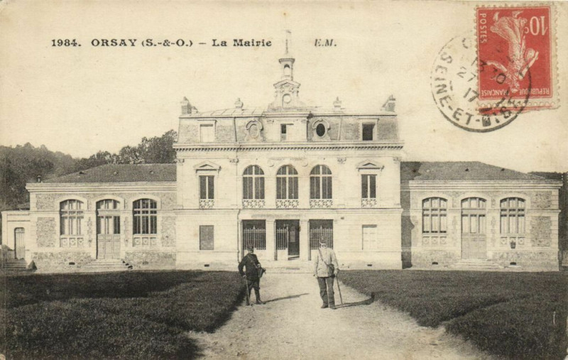 Carte postale ancienne Orsay (S.-&-O.) - La Mairie à Orsay