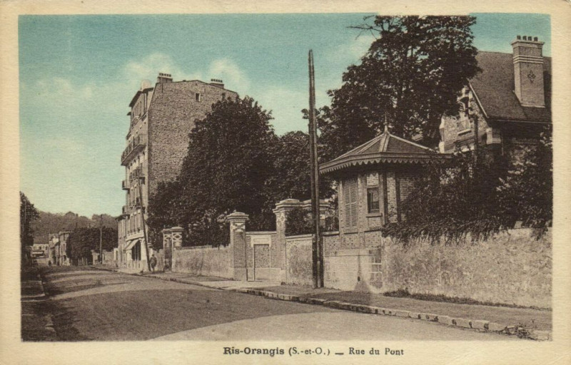 Carte postale ancienne Ris Orangis-Rue du Pont à Ris-Orangis