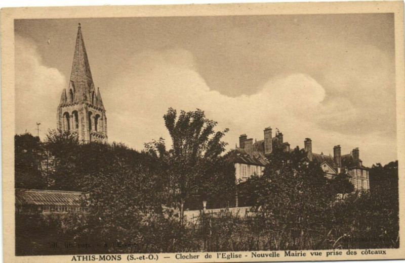 Carte postale ancienne Athis Mons-Clocher de l'Eglise-Nouvelle Mairie vue prise des cóteaux à Athis-Mons