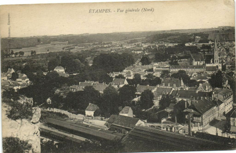 Carte postale ancienne Etampes-Vue générale à Étampes