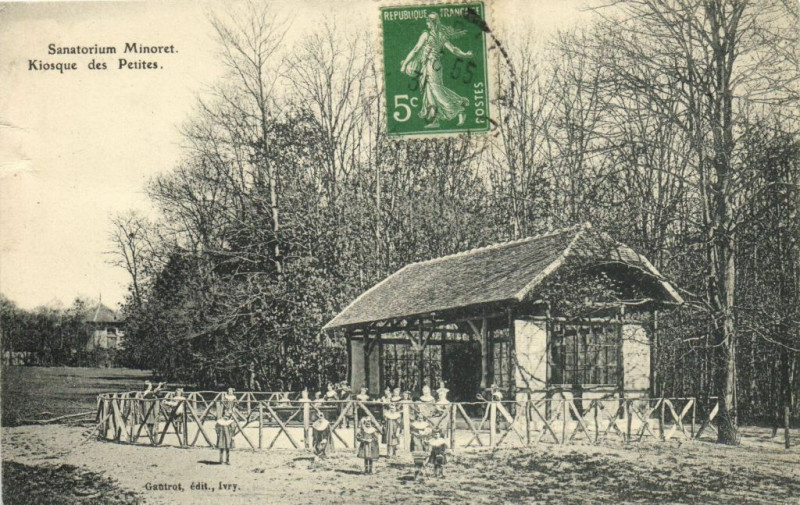 Carte postale ancienne Sanatorium Minoret. Kiosque des Petites