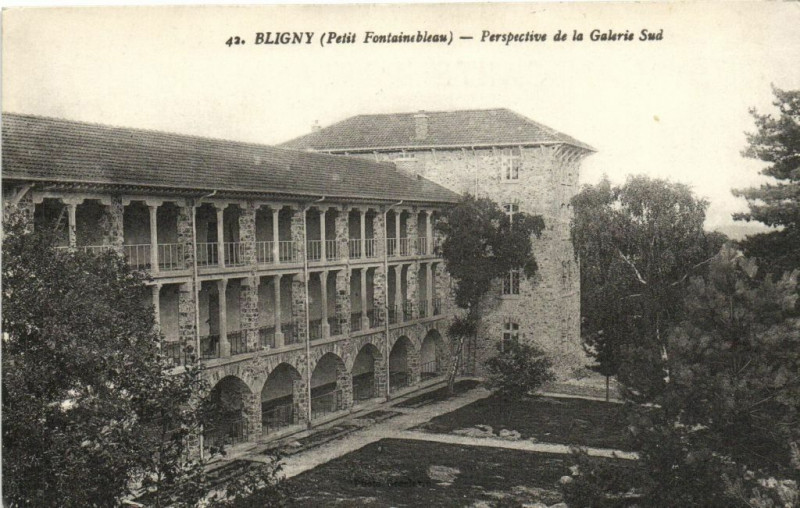 Carte postale ancienne Bligny-Perspective de la Galerie Sud à Igny