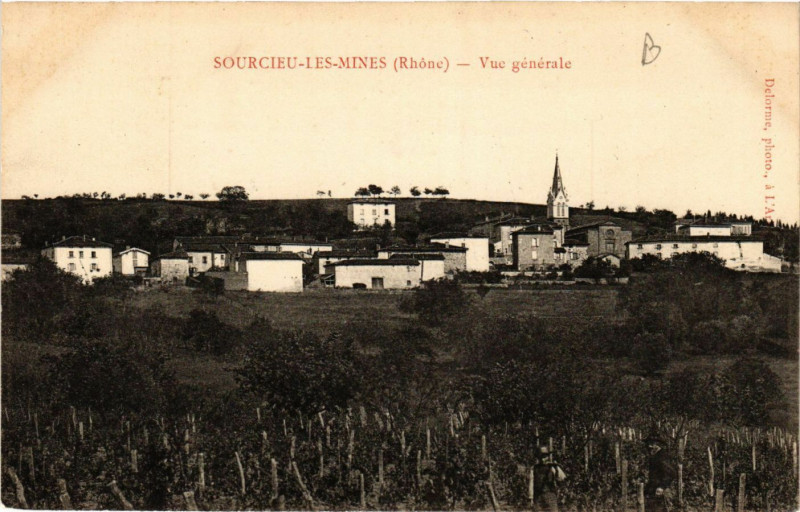 Carte postale ancienne Sourcieux-les-Mines - Vue générale à Sourcieux-les-Mines