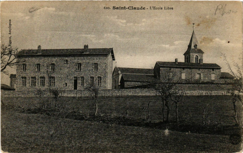 Carte postale ancienne Saint-Claude - L'Ecole Libre