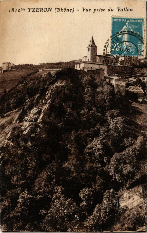 Carte postale ancienne Ytzeron - Vue prise du Vallon