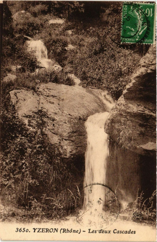 Carte postale ancienne Ytzeron - Les Deux Cascades