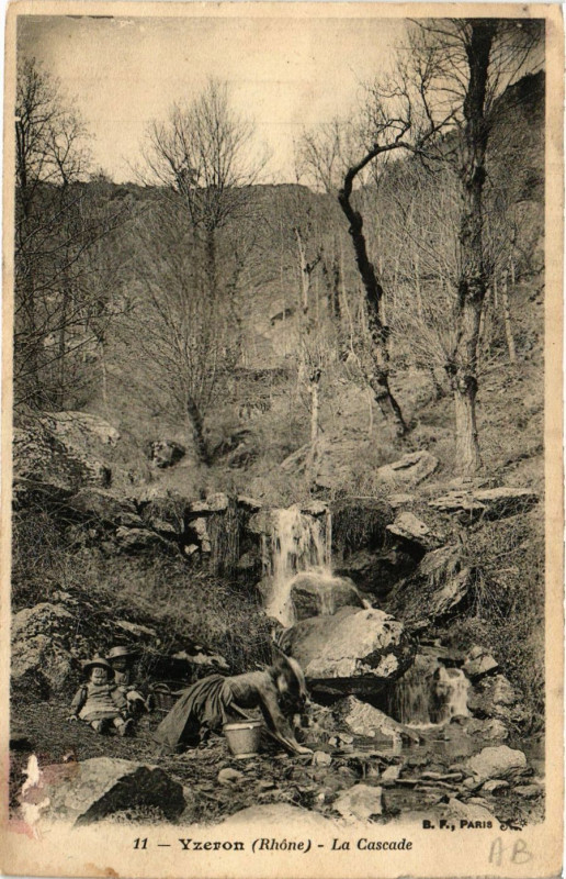 Carte postale ancienne Ytzeron - La Cascade