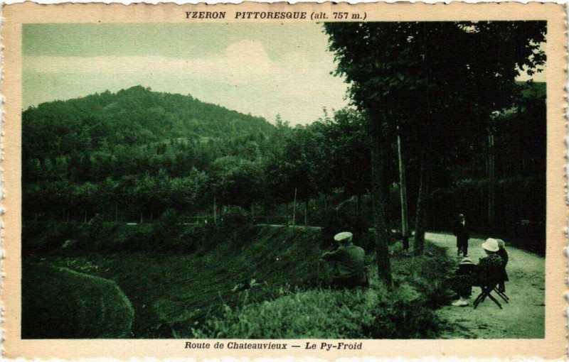 Carte postale ancienne Route de Chateauvieux - Le Py-Froid