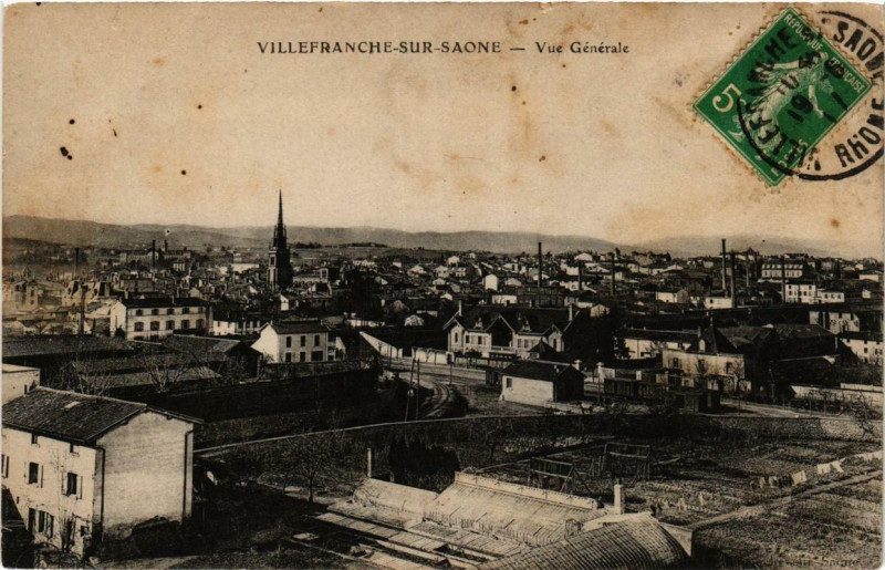 Carte postale ancienne Villefranche-sur-Saone Vue générale à Villefranche-sur-Saône