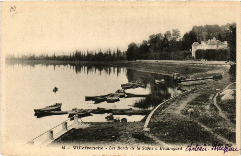 Carte postale ancienne Villefranche Les Bords de la Saone a Beauregard