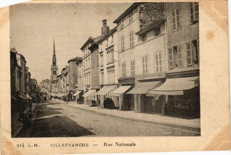 Carte postale ancienne Villefranche Rue Nationale