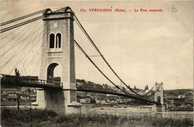 Carte postale ancienne Vernaison Le Pont suspendu à Vernaison