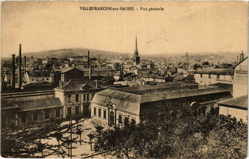 Carte postale ancienne Villefranche-sur-Saone Vue générale à Villefranche-sur-Saône