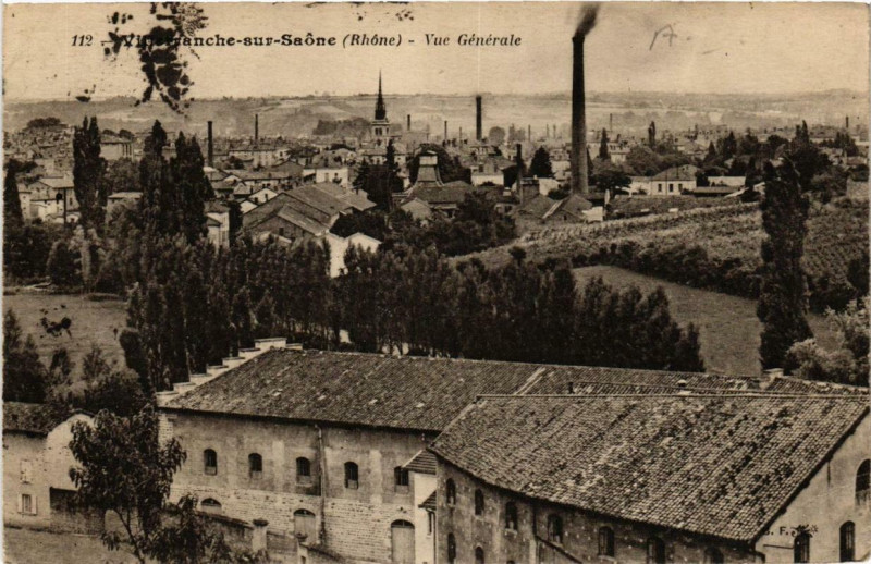 Carte postale ancienne Villefranche-sur-Saone Vue générale à Villefranche-sur-Saône
