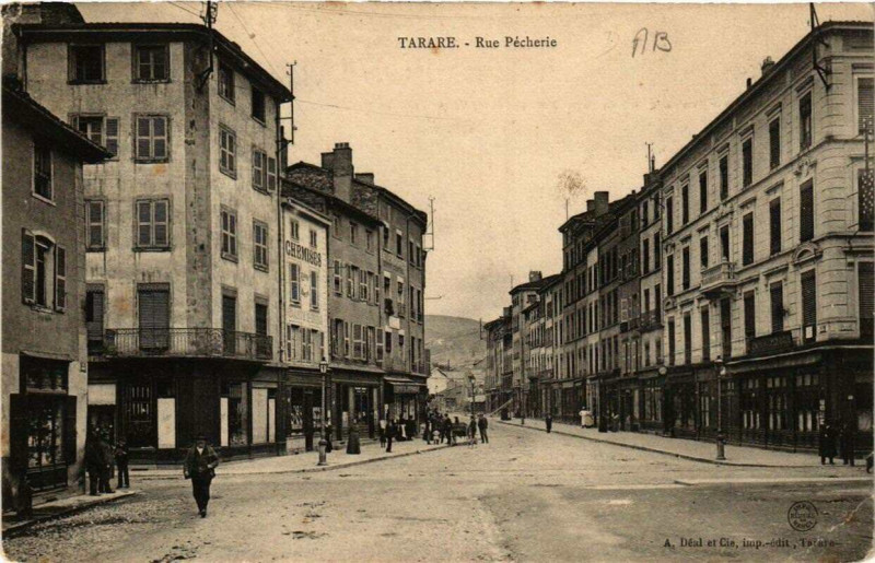 Carte postale ancienne Tarare Rue Pecherie à Tarare