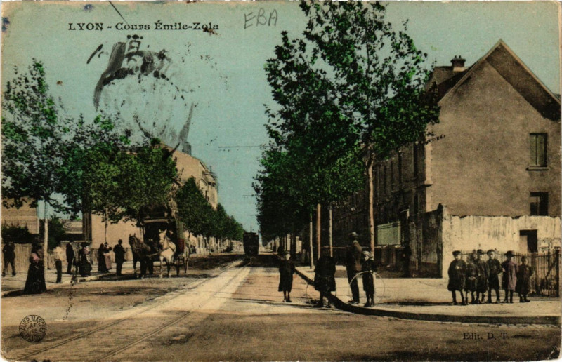Carte postale ancienne Lyon - Cours Emile-Zola à Lyon