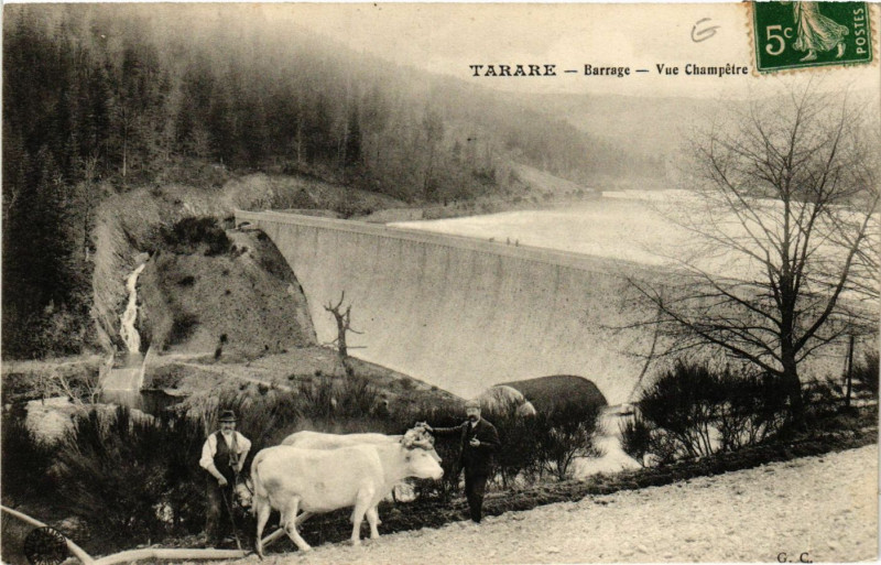 Carte postale ancienne Tarare - Barrage - Vue Champetre à Tarare