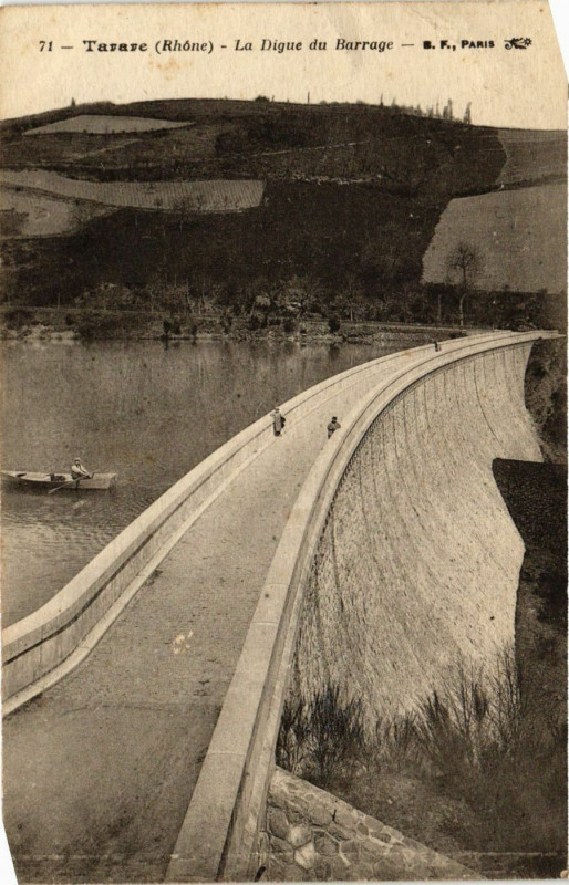 Carte postale ancienne Tarare - La Digue du Barrage à Tarare